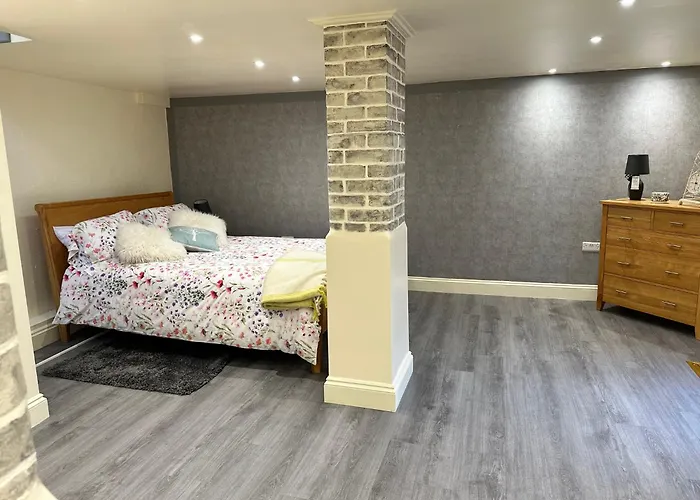Taylor & Miller\'S Maisonette