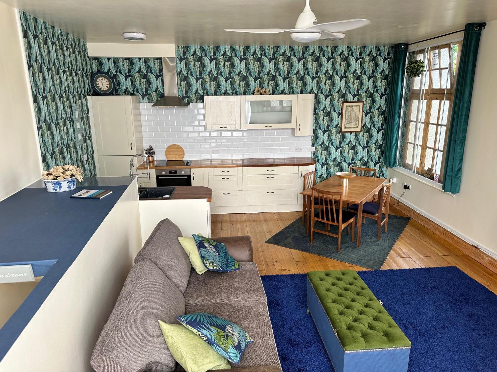 Apartment Taylor & Miller's Maisonette
